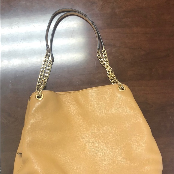 Lightly used Michael Kors Bag - Picture 5 of 5